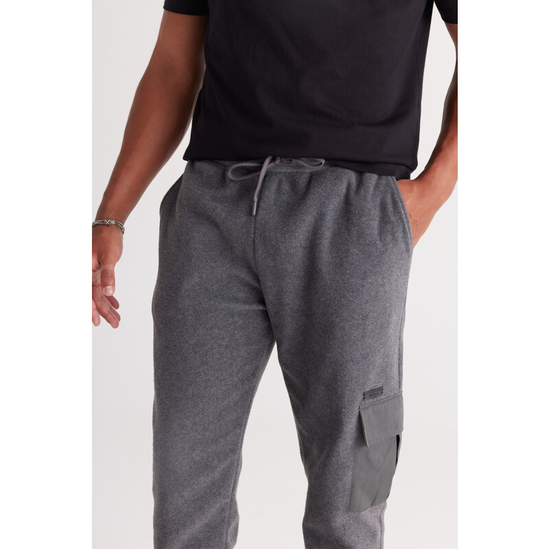 AC&Co / Altınyıldız Classics Men's Anthracite-melange Standard Fit Regular Cut Fleece Cargo Pocket Jogger Sweatpants