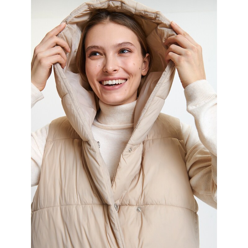 Sinsay - Prošívaná vesta s kapucí - béžová