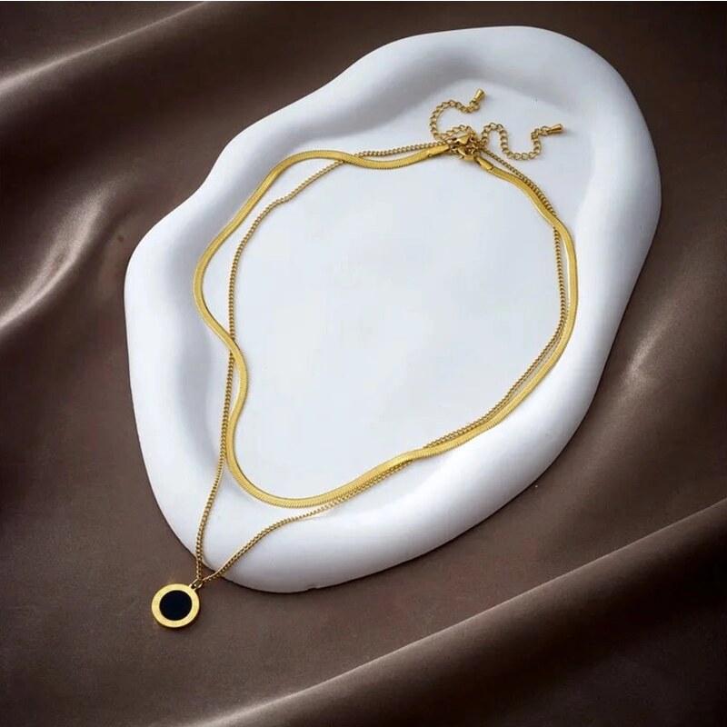 Camerazar Zlatý náhrdelník s dvojitou zmijí z chirurgické oceli, černý kruh