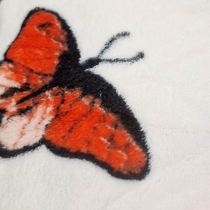Mikroplyšová deka 150x200 bílá Motýli