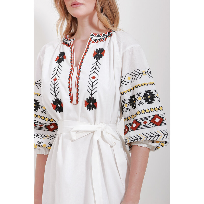 Trend Alaçatı Stili Women's White Big Collar Balloon Sleeve Interior Lined Belted Embroidered Embroidered Dress