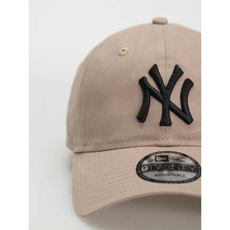 New Era League Essential 9Twenty New York Yankees (camel)hnědá