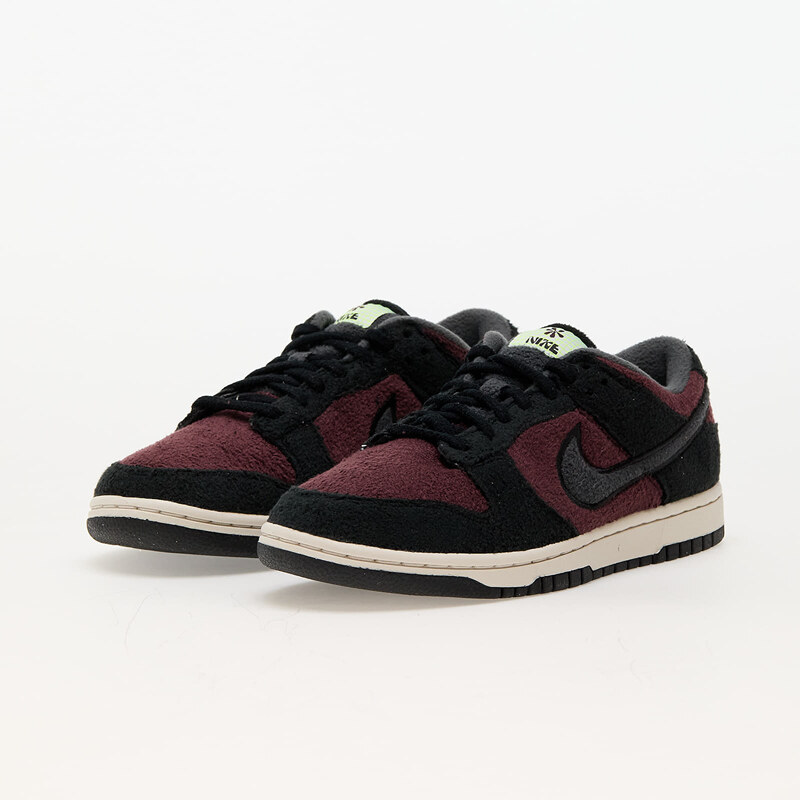 Nike W Dunk Low SE Burgundy Crush/ Dk Smoke Grey-Black-White