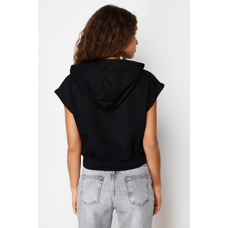 Trendyol Black Fitted Hooded Zipper Zero Sleeve Vest