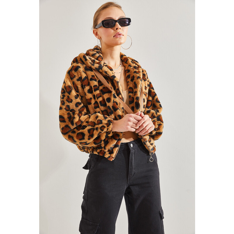 Bianco Lucci Women's Leopard Patterned Zippered Plush Coat