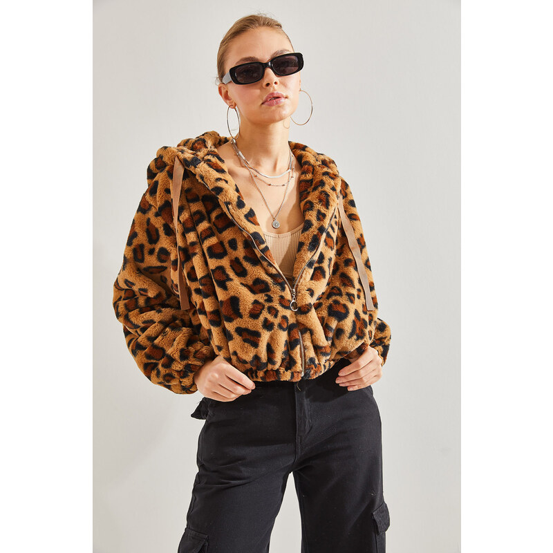 Bianco Lucci Women's Leopard Patterned Zippered Plush Coat