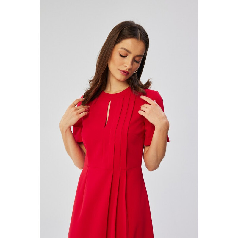 Šaty Shift se záhyby na boku černé model 19647351 - STYLOVE