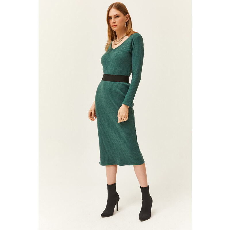 Olalook Women's Green Pool Neck Thick Ribbed Midi Dress