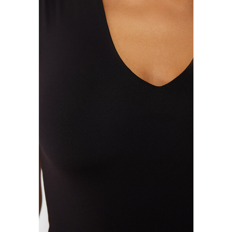 Trendyol Black Fitted/Situated Moon Sleeve V Neck Flexible Snaps Knitted Body