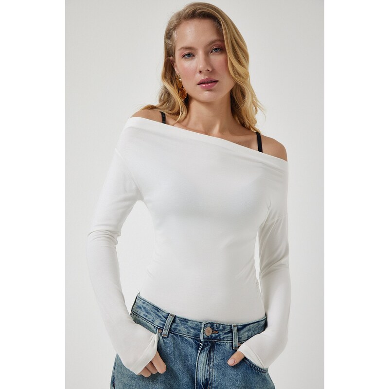 Happiness İstanbul Women's White Boat Neck Knitted Blouse