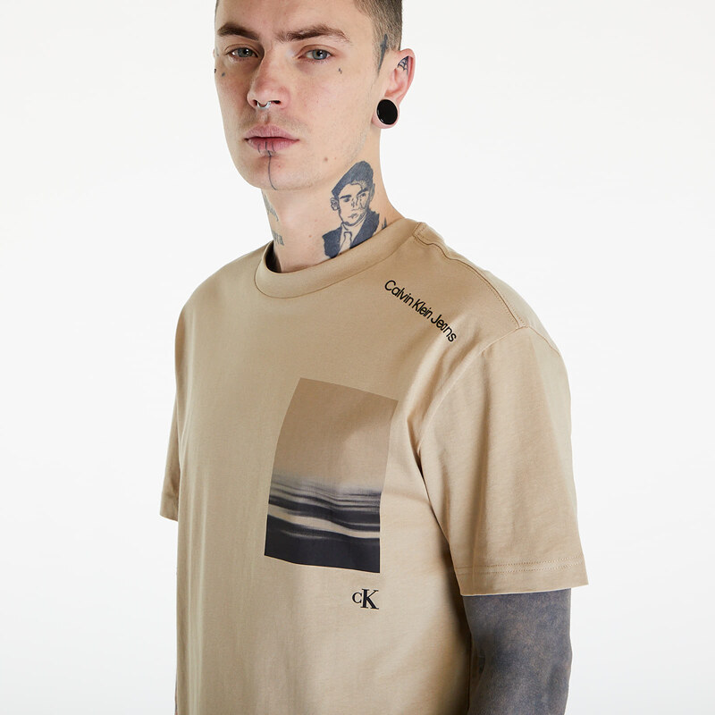 Pánské tričko Calvin Klein Jeans Serenity Back Graphic Beige