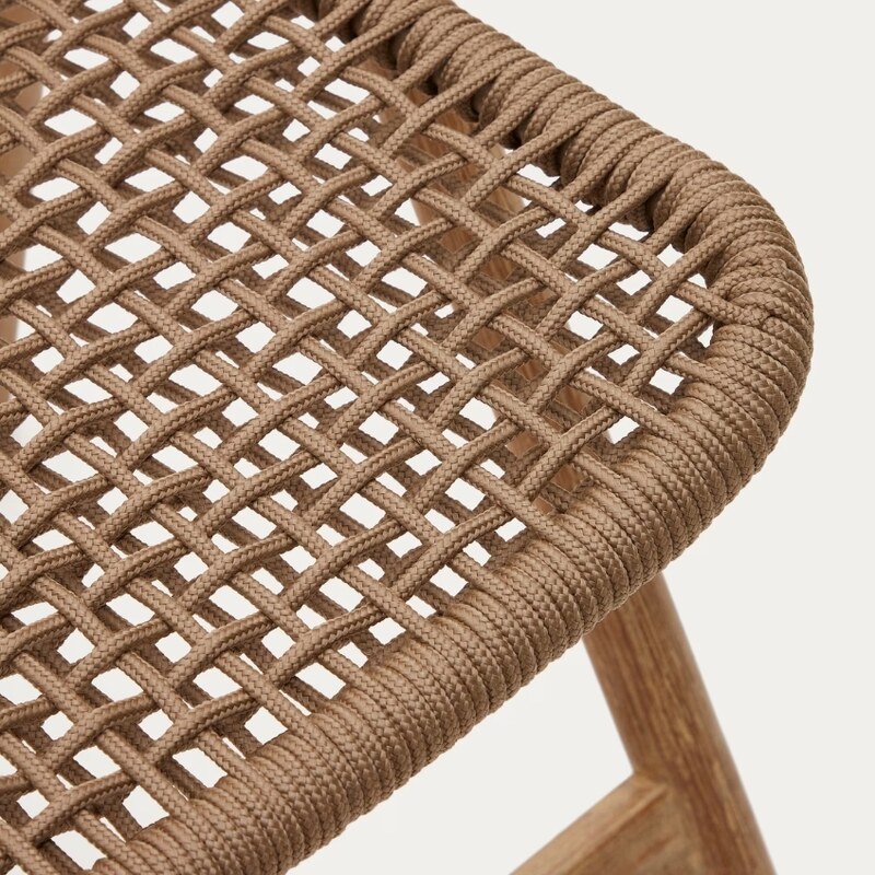 Dřevěná zahradní skládací židle Kave Home Dandara s hnědým výpletem