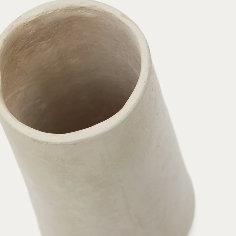 Bílá váza Kave Home Silvara 31 cm