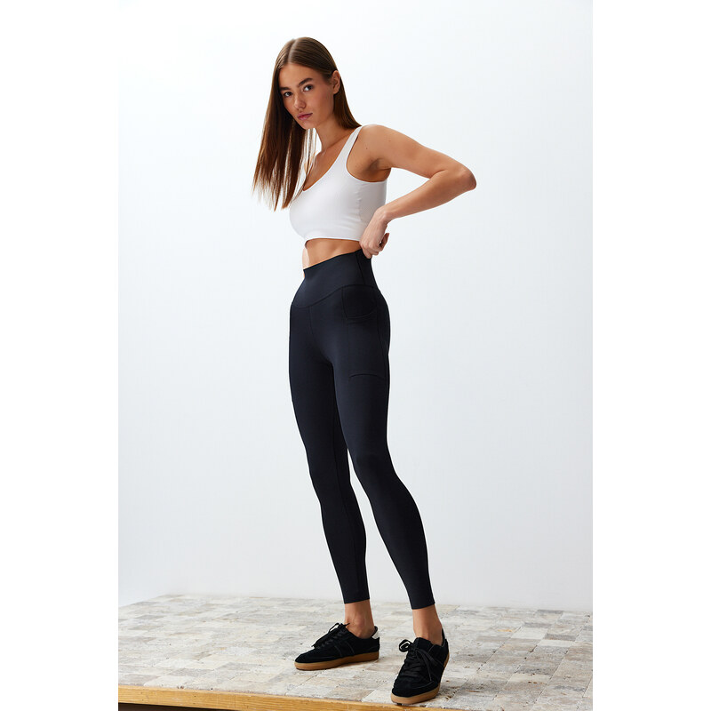 Trendyol Black Recovery Tulle Pocket and Reflector Print Detailed Knitted Sports Shorts Leggings