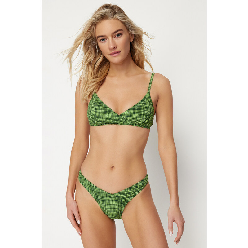 Trendyol Green Gingham Textured V-Cut Bikini Bottoms 107047499
