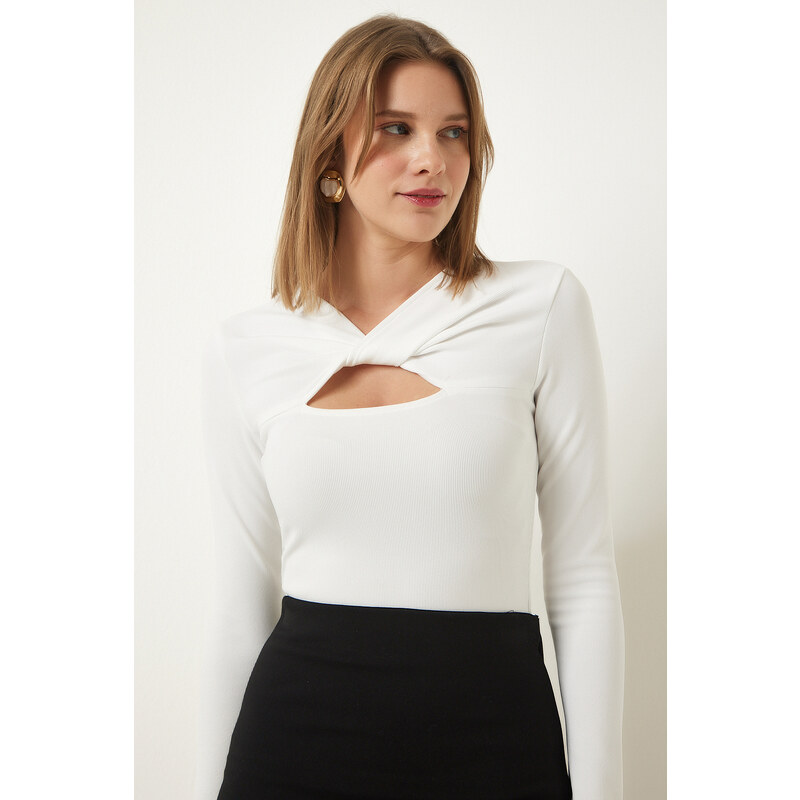 Happiness İstanbul Women's White Cut Out Detailed Ribbed Knitted Blouse