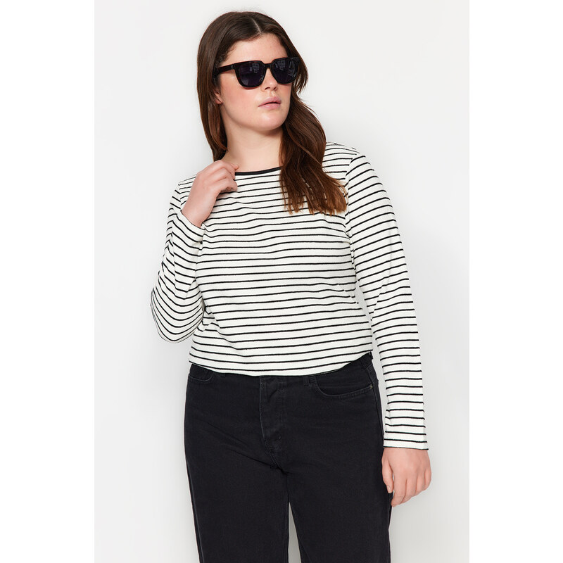 Trendyol Curve Black and White Striped Knitted Blouse With Low-Cut Back