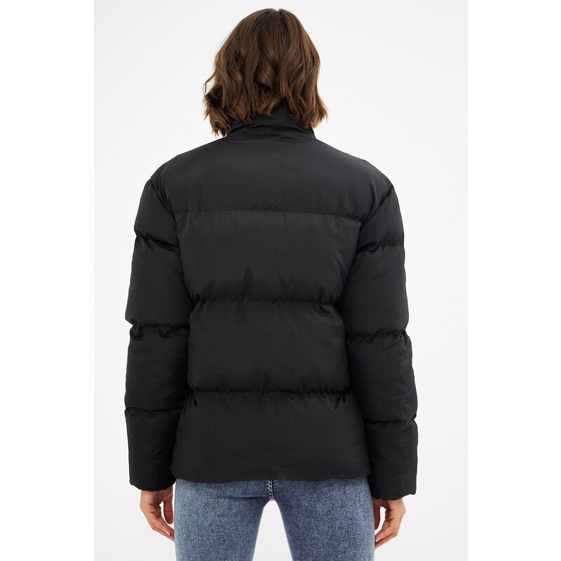 River Club Women's Black Fiber Inside Water and Windproof Inflatable Winter Coat