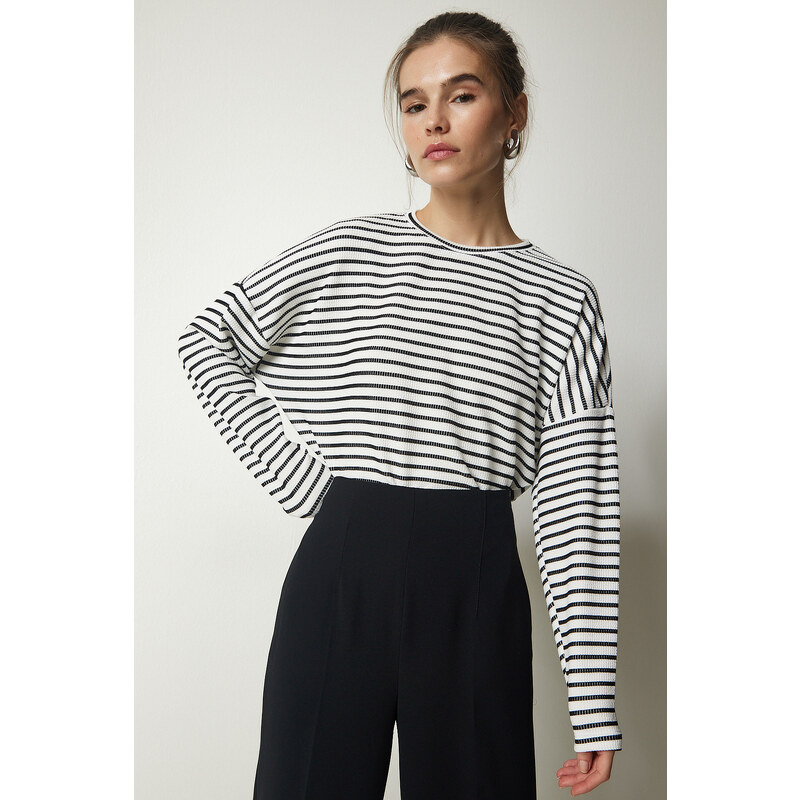 Happiness İstanbul Women's White Striped Knitted Blouse