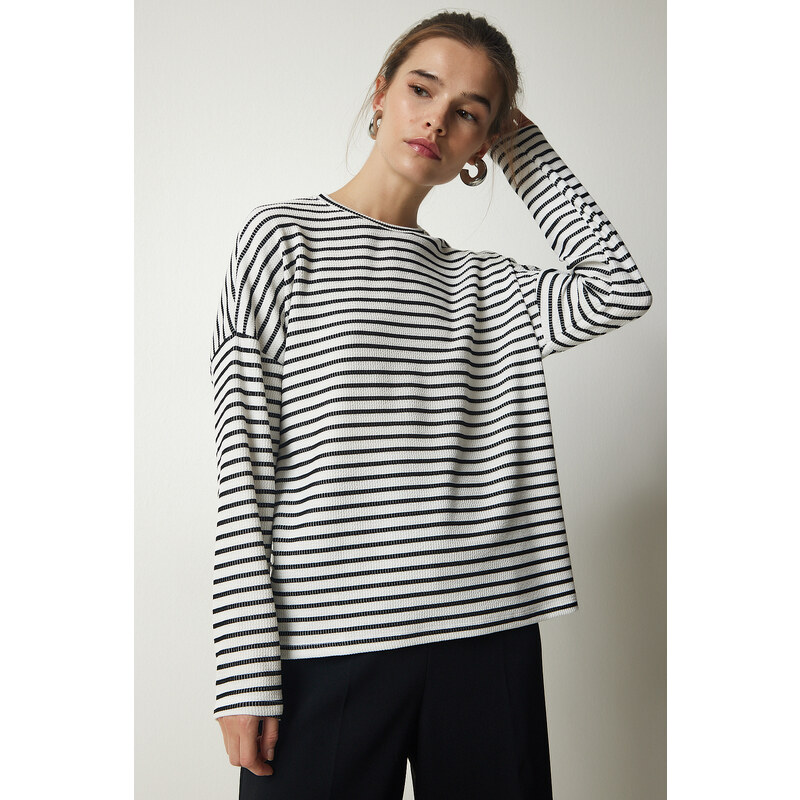 Happiness İstanbul Women's White Striped Knitted Blouse