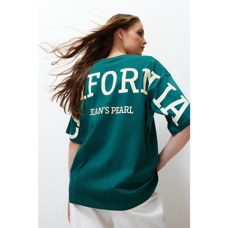 Trendyol Emerald Green 100% Cotton Back Motto Printed Oversize/Creature Knitted T-Shirt