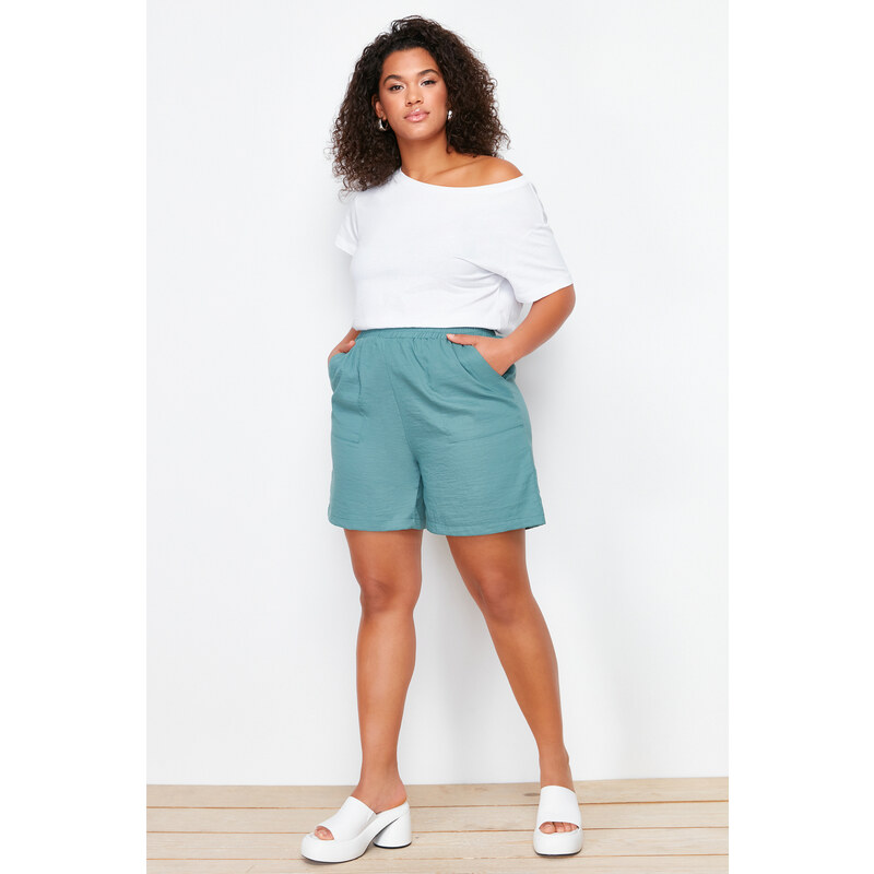 Trendyol Curve Green Normal Waist Woven Shorts