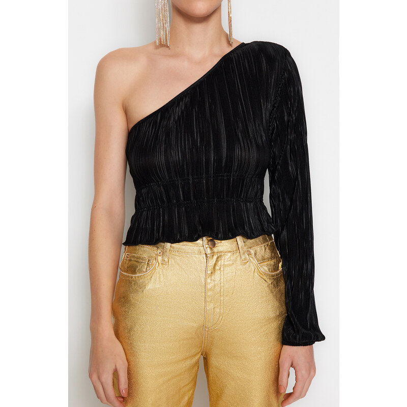 Trendyol Black Single Sleeve Pleated Blouse