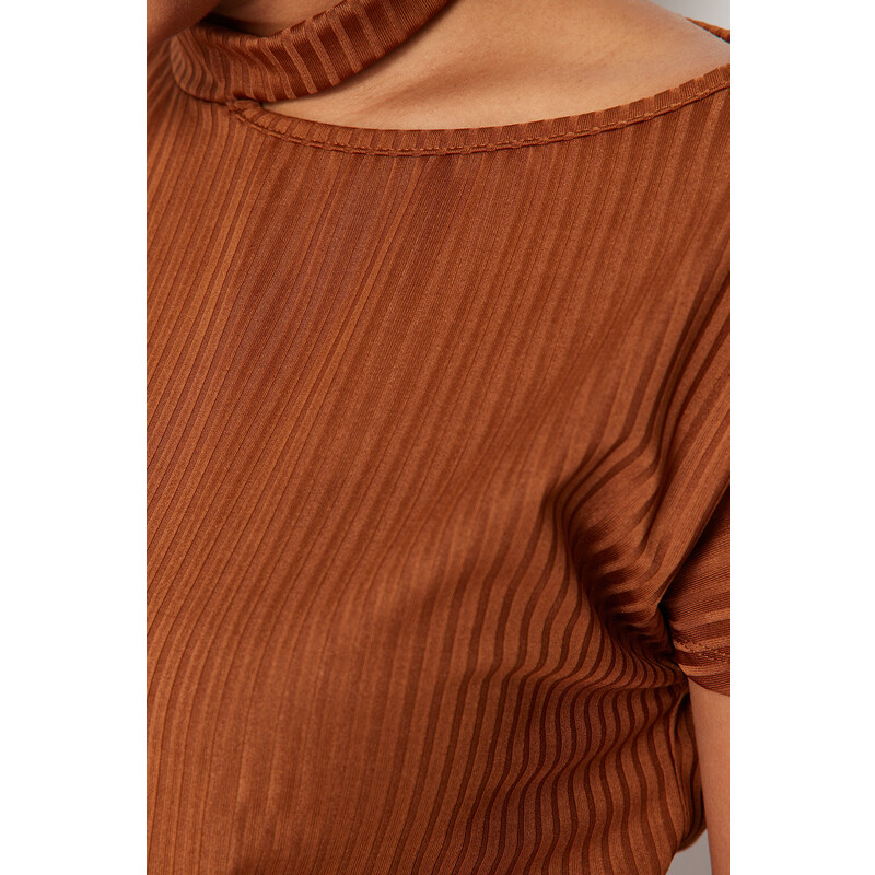 Trendyol Curve Brown Crew Neck Knitted Blouse