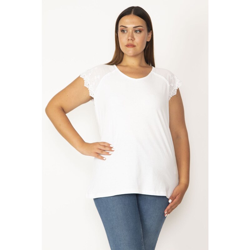 Şans Women's Plus Size White Raglan Sleeves Sleeves Embroidery And Lace Detail Cotton Fabric Blouse