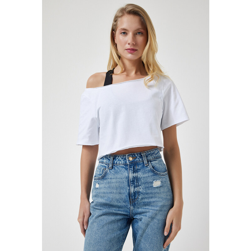 Happiness İstanbul Women's White Boat Neck Basic Crop Knitted T-Shirt