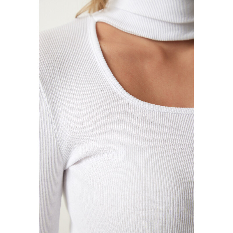 Happiness İstanbul Women's White Cut Out Detailed Turtleneck Ribbed Knitted Blouse