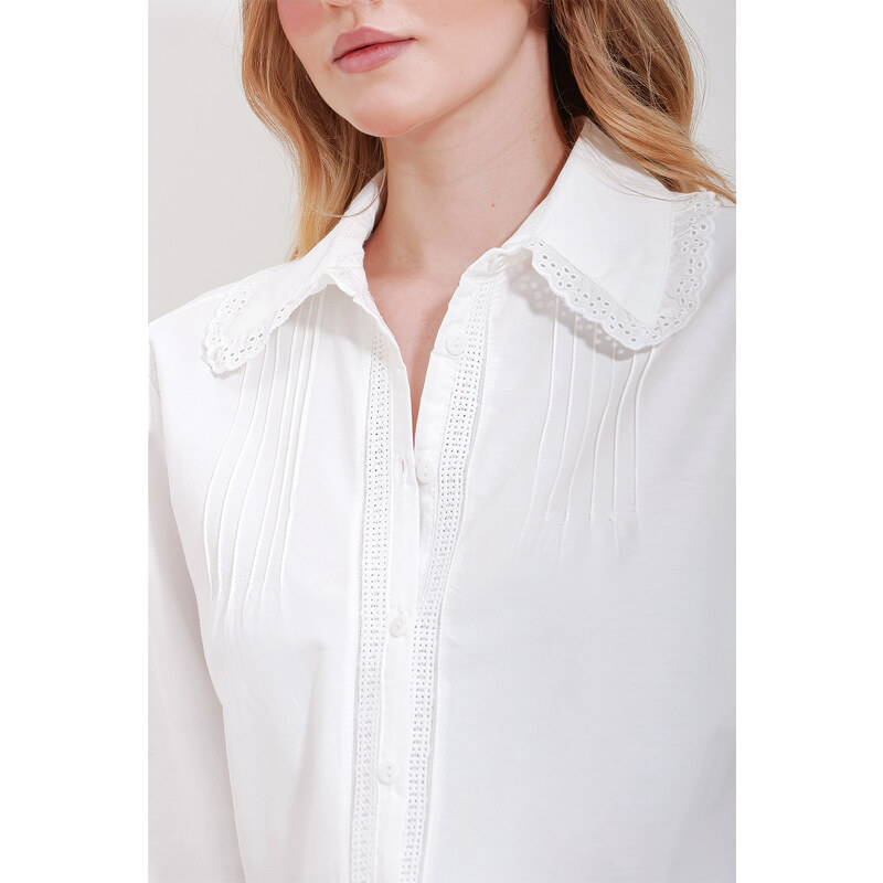 Trend Alaçatı Stili Women's White Princess Sleeve Robe Ribbed Scalloped Collar Woven Shirt