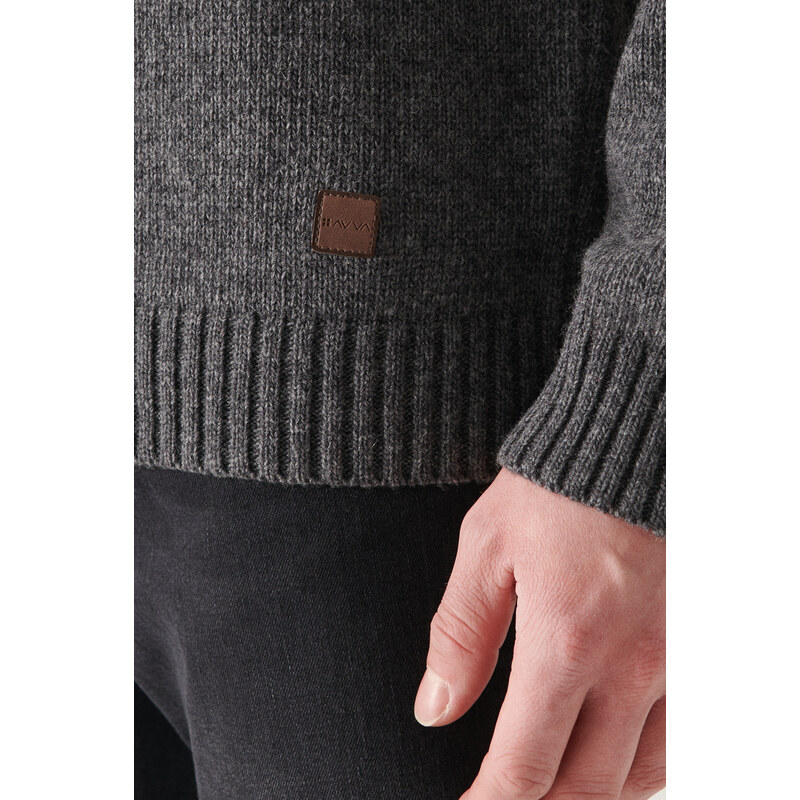 Avva Men's Anthracite Full Turtleneck Raglan Sleeves Pocket Detailed Comfort Fit Comfortable Cut Woolen Sweater