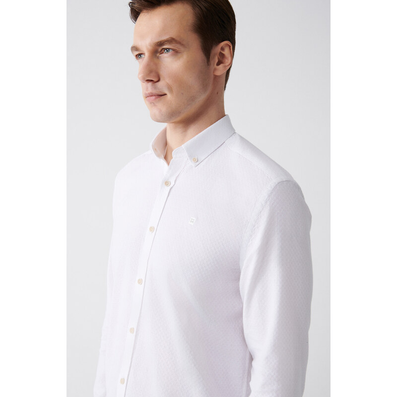 Avva Men's White 100% Cotton Buttoned Collar Regular Fit Shirt