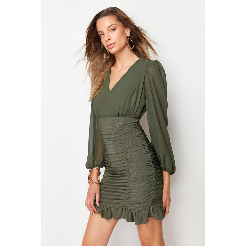 Trendyol Khaki Tělový Obal Gimped V-Neck Mini Tkané Šaty