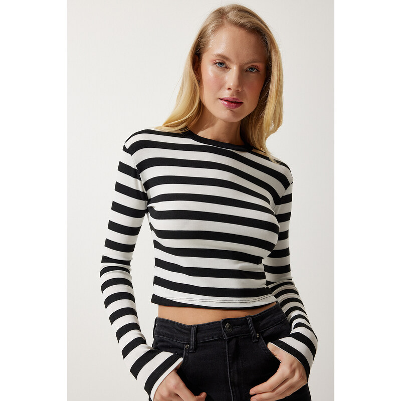 Happiness İstanbul Women's Black and White Detachable Necklace Striped Crop Knitted Blouse