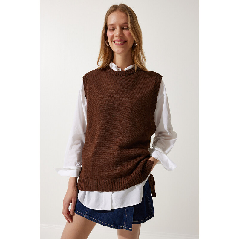 Happiness İstanbul Women's Brown Crew Neck Buttoned Knitwear Sweater