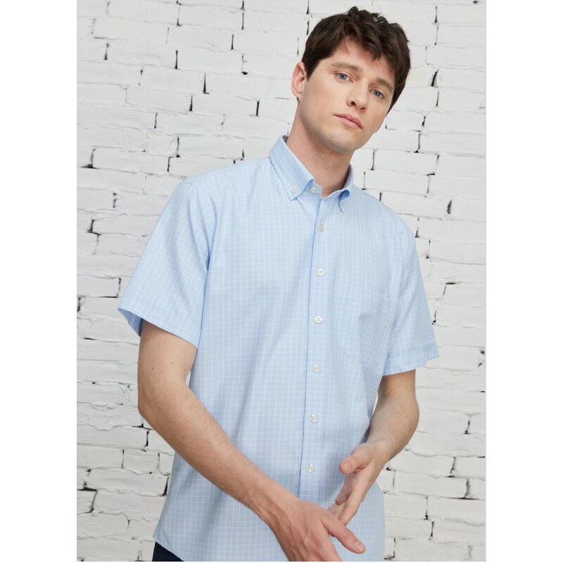 ALTINYILDIZ CLASSICS Men's Light Blue Comfort Fit Comfy Cut Buttoned Collar Check Short Sleeve Shirt.