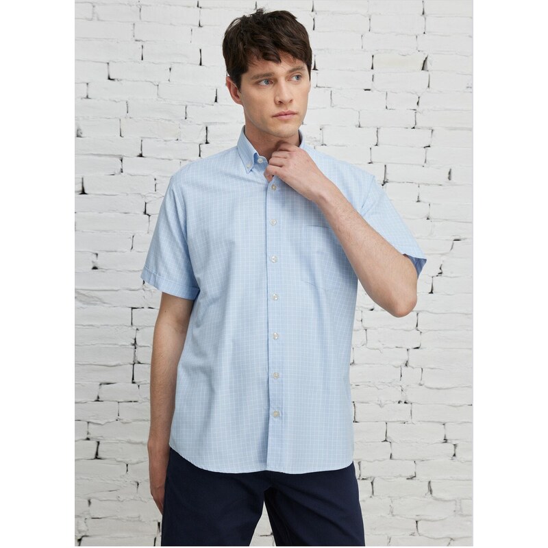 ALTINYILDIZ CLASSICS Men's Light Blue Comfort Fit Comfy Cut Buttoned Collar Check Short Sleeve Shirt.