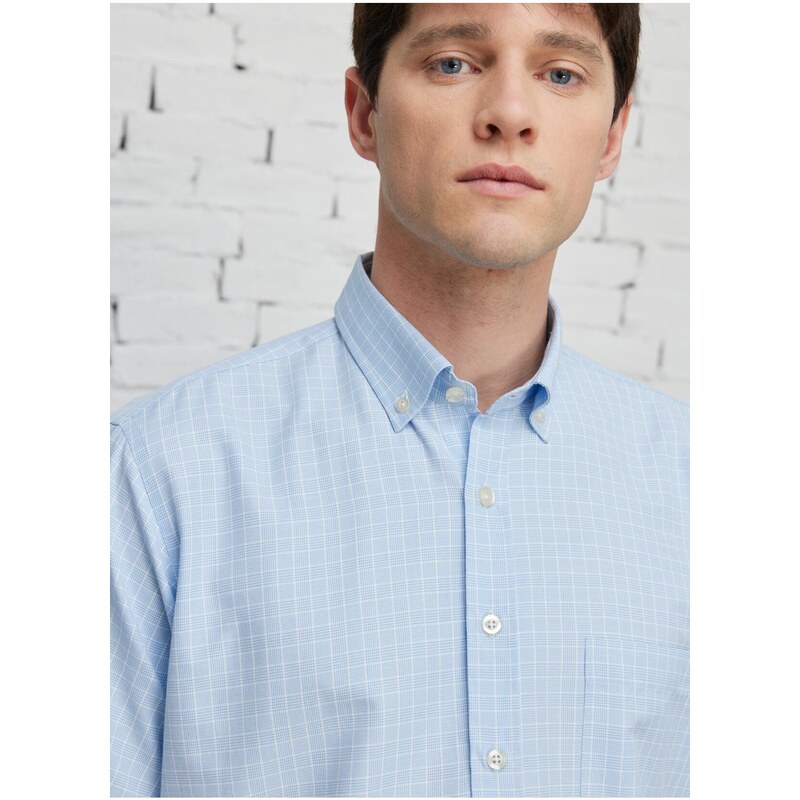 ALTINYILDIZ CLASSICS Men's Light Blue Comfort Fit Comfy Cut Buttoned Collar Check Short Sleeve Shirt.