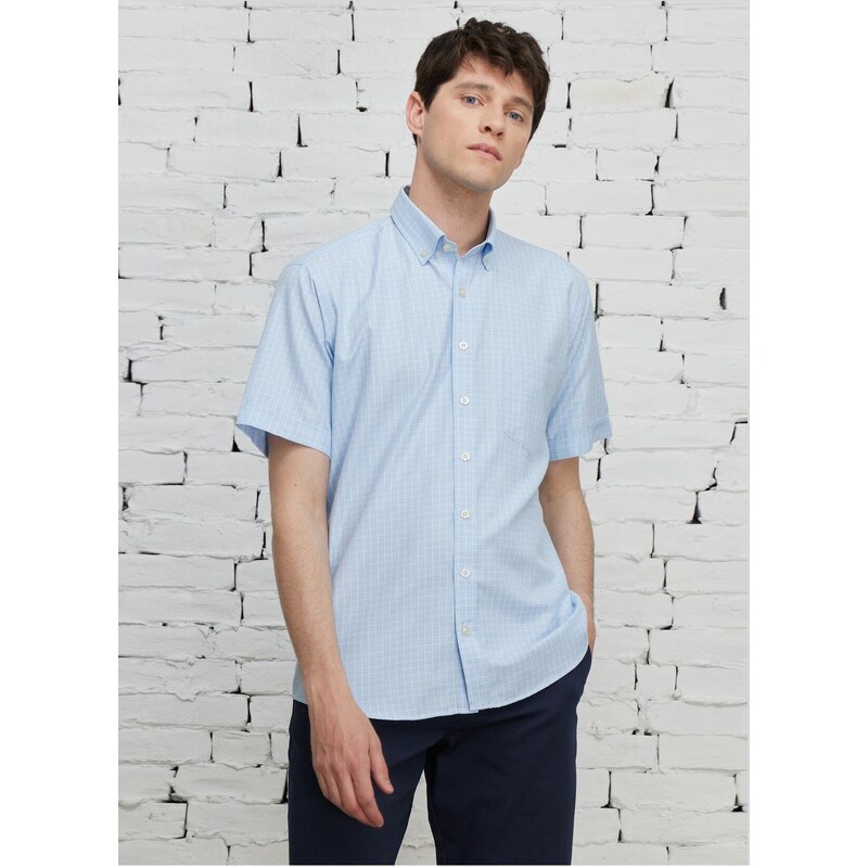 ALTINYILDIZ CLASSICS Men's Light Blue Comfort Fit Comfy Cut Buttoned Collar Check Short Sleeve Shirt.