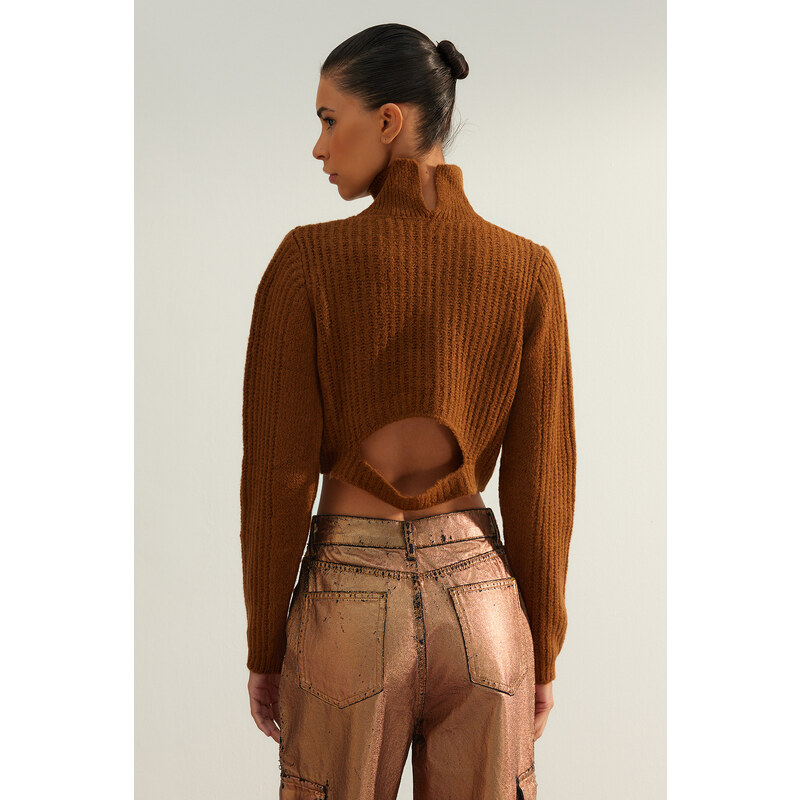 Trendyol Brown Crop Knitwear Sweater