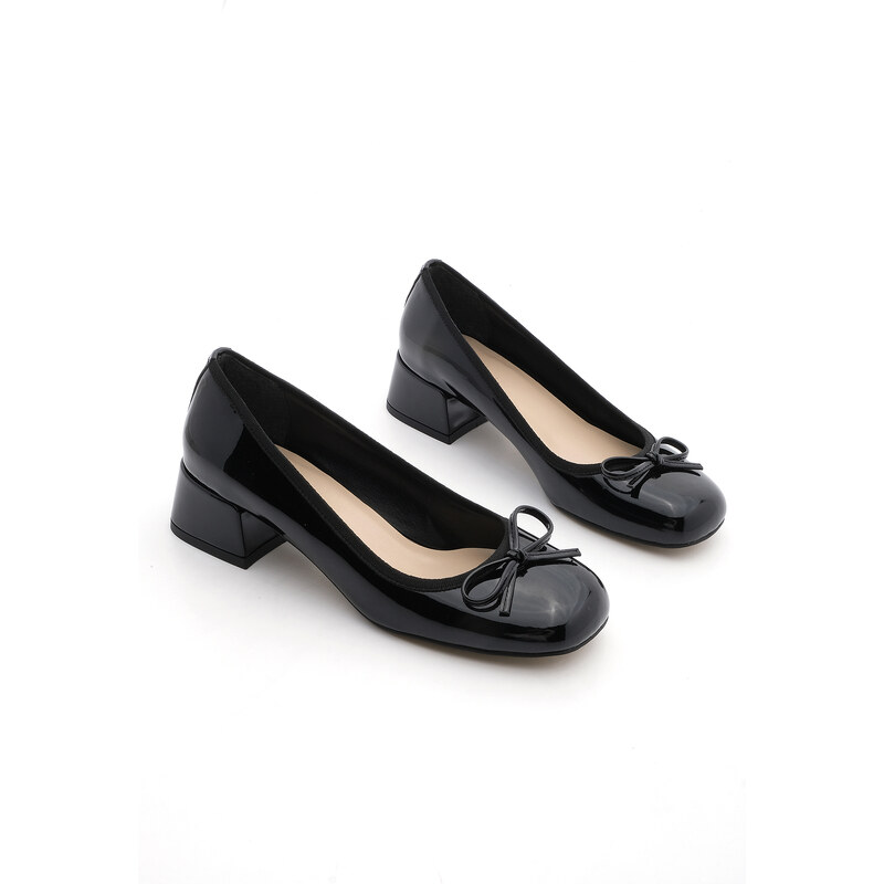 Marjin Women's Chunky Heel Bow Detail Flat Toe Classic Heeled Shoes Medve Black Patent Leather