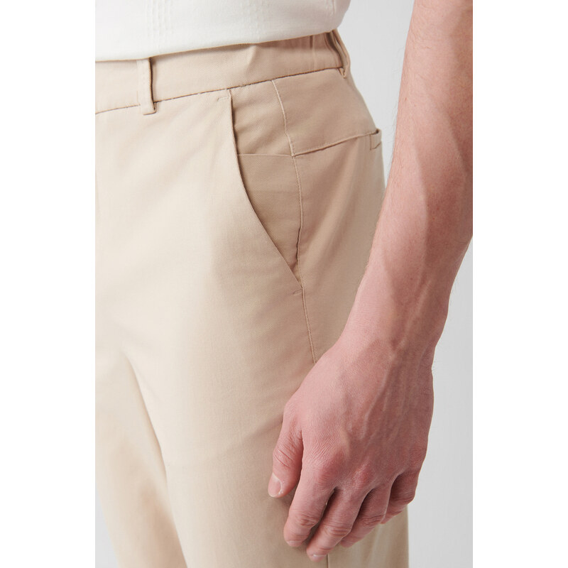 Avva Men's Beige Elastic Back Waist Weaving Flexible Relaxed Fit Chino Trousers