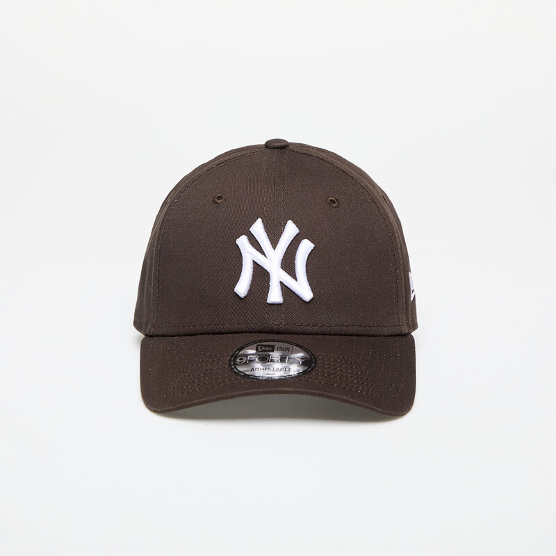 Kšiltovka New Era New York Yankees League Essential 9FORTY Adjustable Cap Dark Brown