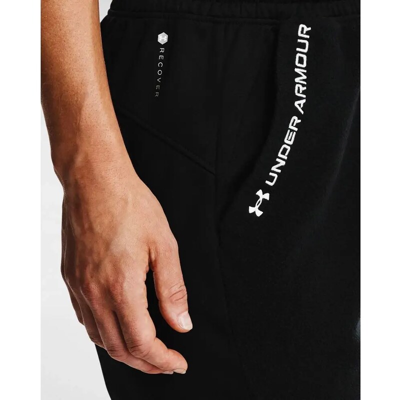 Dámské Tepláky Under Armour Recover Fleece Pants černé, S