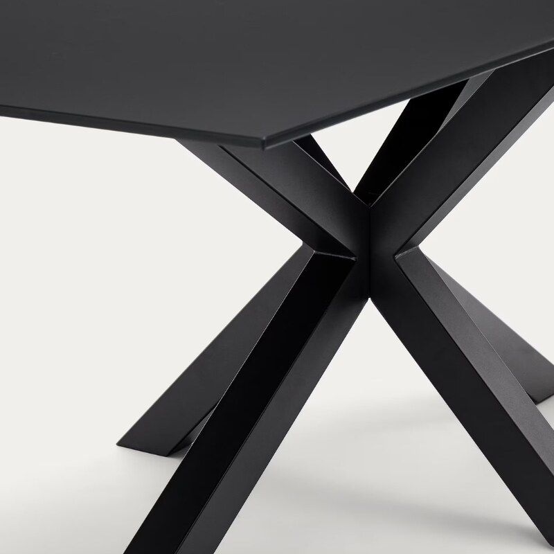 Černý skleněný jídelní stůl Kave Home Argo 160 x 90 cm