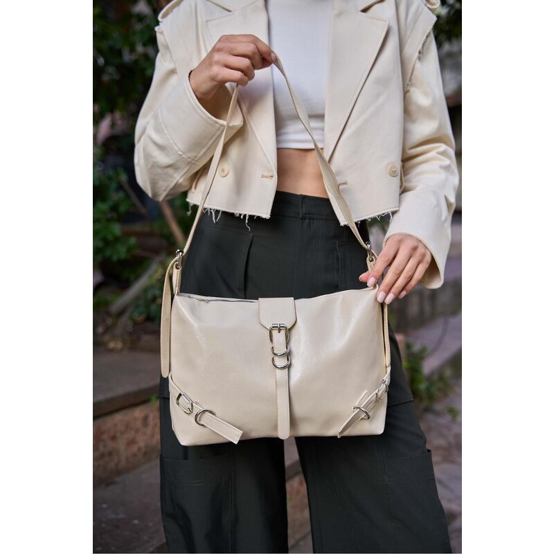Madamra Cream Patent Leather Women's Belt Cornered Patent Leather Shoulder Bag