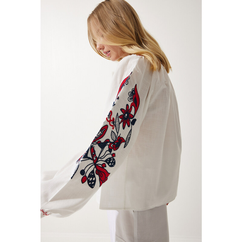 Happiness İstanbul Women's White Embroidered Buttoned Linen Blouse