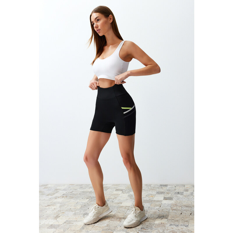 Trendyol Black Recovery Tulle Pocket and Reflector Print Detailed Knitted Sports Shorts Leggings